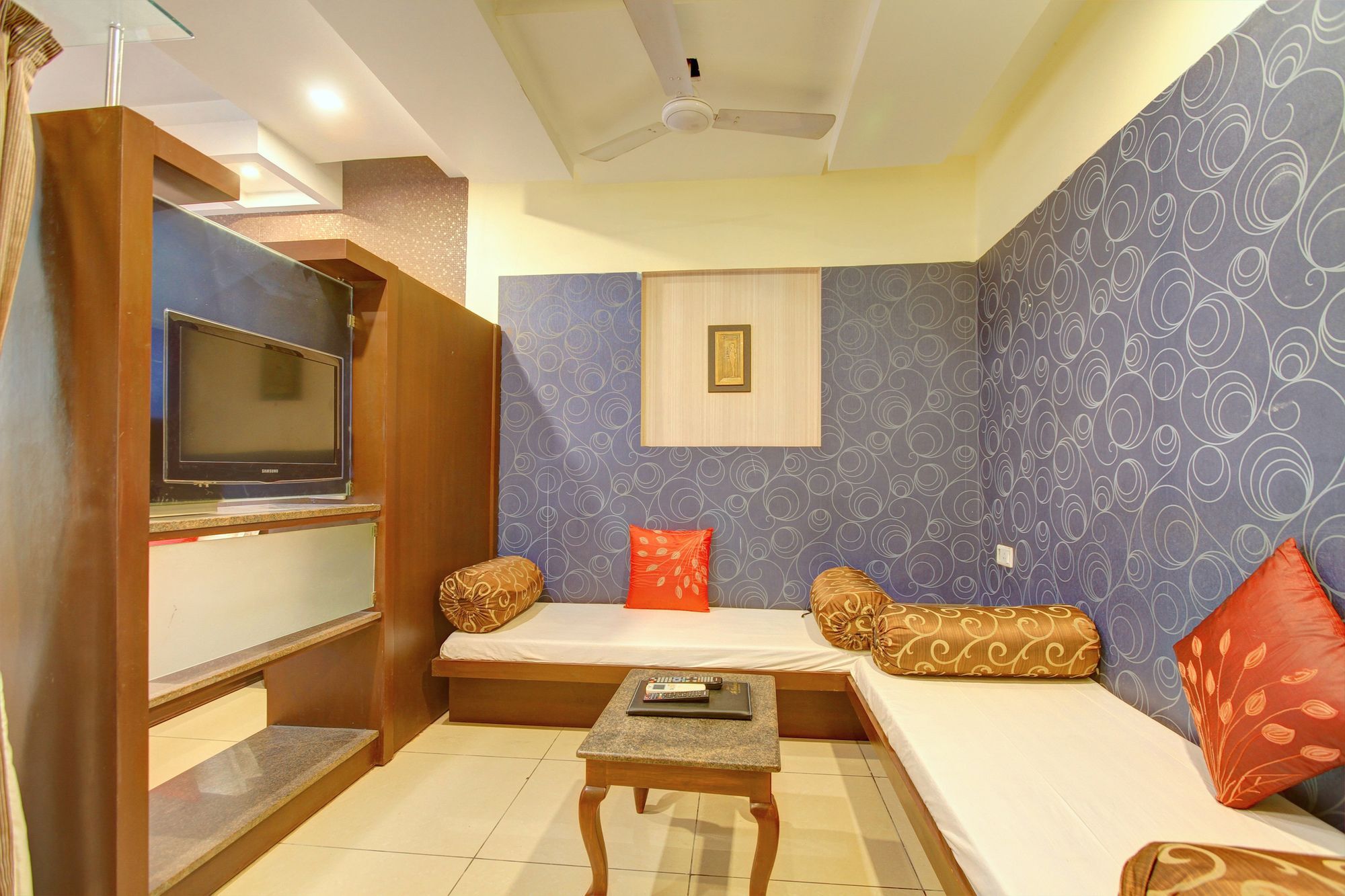 Oyo 4895 Abi Krishna Hotel Pondicherry Ngoại thất bức ảnh