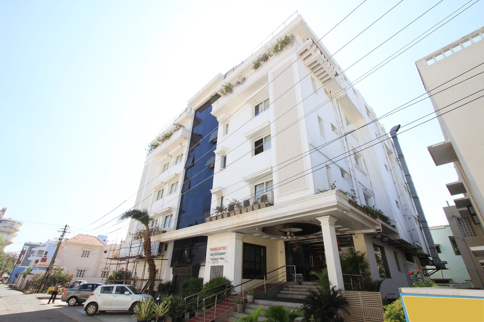 Oyo 4895 Abi Krishna Hotel Pondicherry Ngoại thất bức ảnh